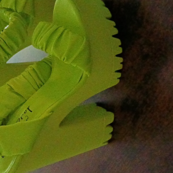 Lemon Drop by Privileged - Picture 2 of 4